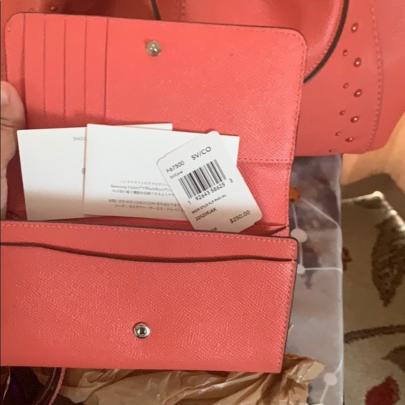 Coach In Handbag bundle Fussia Pink Color - Picture 9 of 16